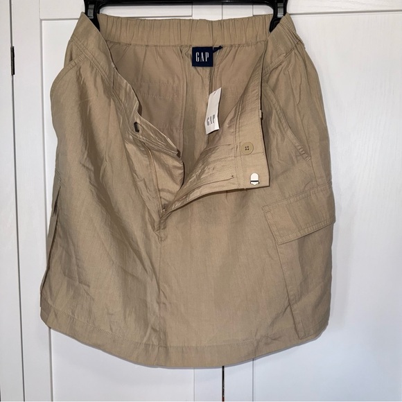 NWT GAP Utility Mini Skirt Women’s Medium Khaki Cargo Pockets Y2K Style - Picture 9 of 9